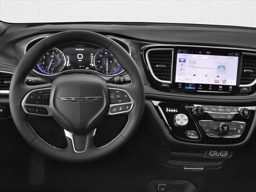Diamond Black Crystal Pearlcoat 2026 Chrysler Pacifica L