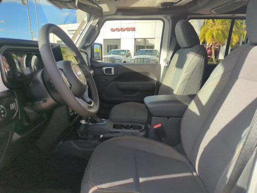 2025 Jeep Gladiator Sport S