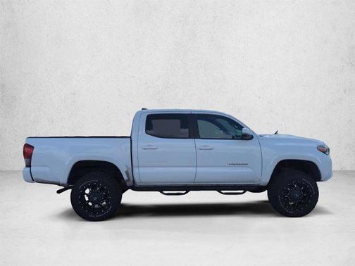 Super White 2017 Toyota Tacoma TRD Sport