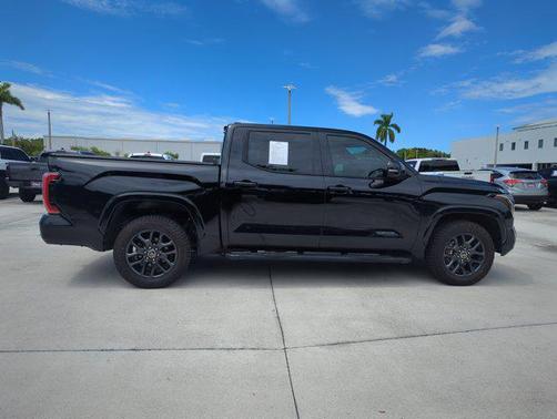 2022 Toyota Tundra Platinum
