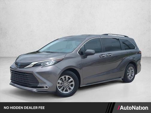 Predawn Gray Mica 2022 Toyota Sienna XLE