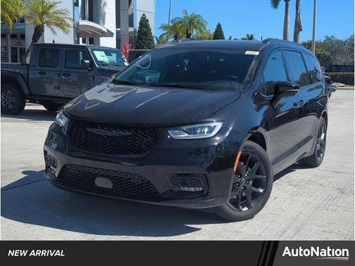 2026 Chrysler Pacifica L