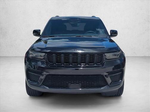 Diamond Black Crystal Pearlcoat 2023 Jeep Grand Cherokee Altitude