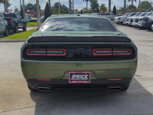 2022 Dodge Challenger SXT