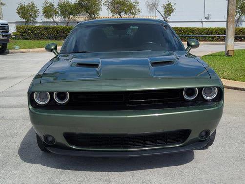2022 Dodge Challenger SXT