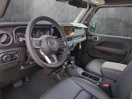 2025 Jeep Wrangler 4-Door Sahara 4x4