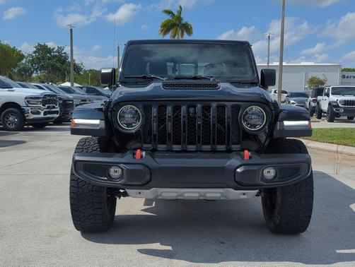 Black Clearcoat 2023 Jeep Gladiator Mojave 4x4