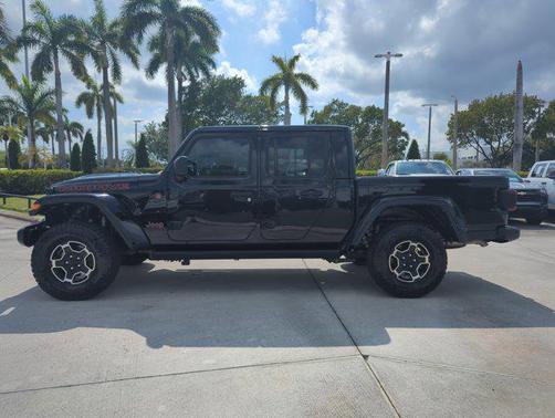 Black Clearcoat 2023 Jeep Gladiator Mojave 4x4