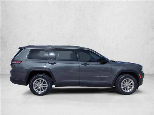 Baltic Gray Metallic Clearcoat 2022 Jeep Grand Cherokee L Laredo