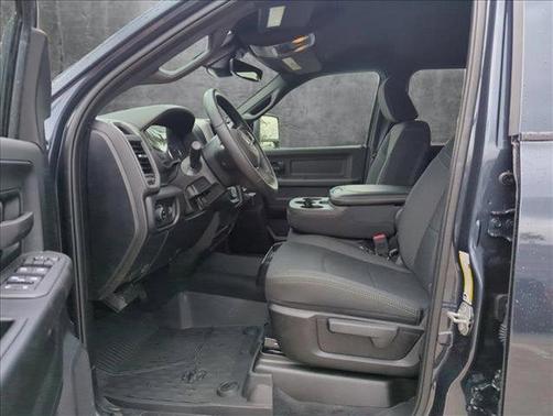 2025 RAM 2500 Tradesman Crew Cab 4x4 6'4' Box