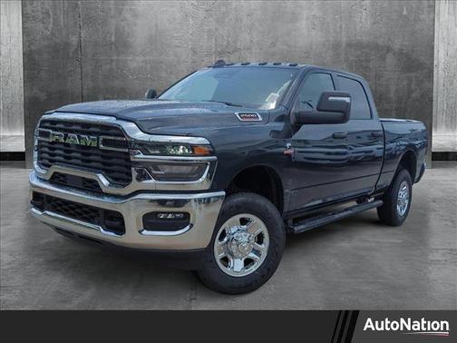 2025 RAM 2500 Tradesman Crew Cab 4x4 6'4' Box