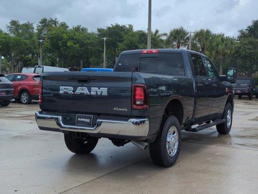 2025 RAM 2500 Tradesman Crew Cab 4x4 6'4' Box