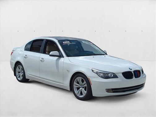 2010 BMW 528 528i