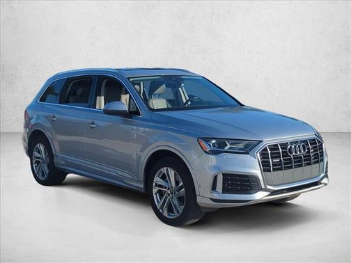 2021 Audi Q7 45 Premium Plus