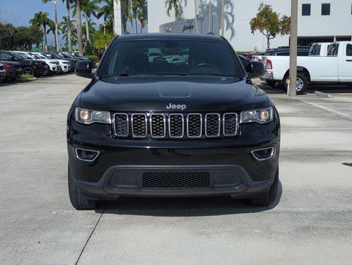 2017 Jeep Grand Cherokee Laredo