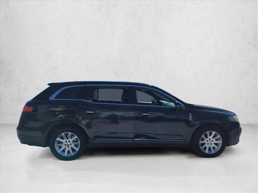 2014 Lincoln MKT Livery