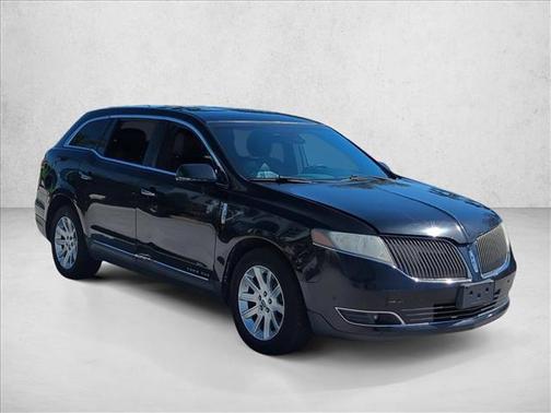 2014 Lincoln MKT Livery