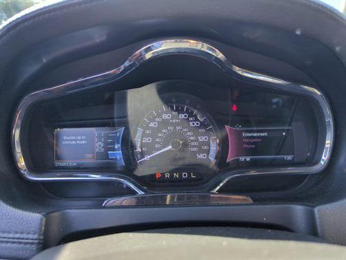 2014 Lincoln MKT Livery