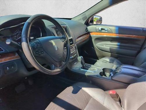 2014 Lincoln MKT Livery