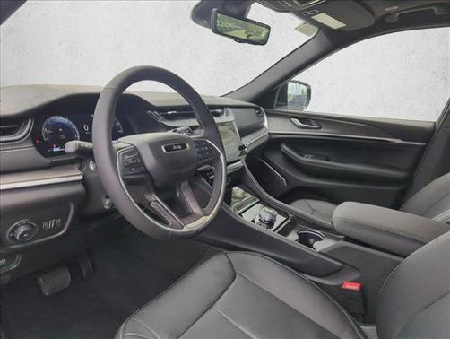 Bright White Clearcoat 2026 Jeep Grand Cherokee Limited