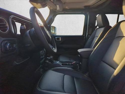 2026 Jeep Gladiator Sahara 4x4