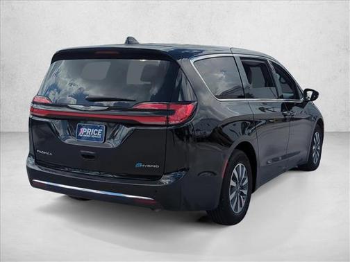 2025 Chrysler Pacifica Hybrid Select