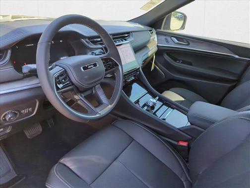 2025 Jeep Grand Cherokee Overland
