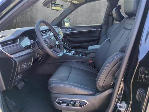 2025 Jeep Grand Cherokee Overland