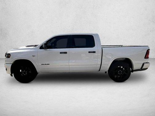 Ivory White Tri-Coat Pearlcoat 2026 RAM 1500 Laramie