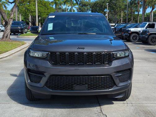 2025 Jeep Grand Cherokee Altitude