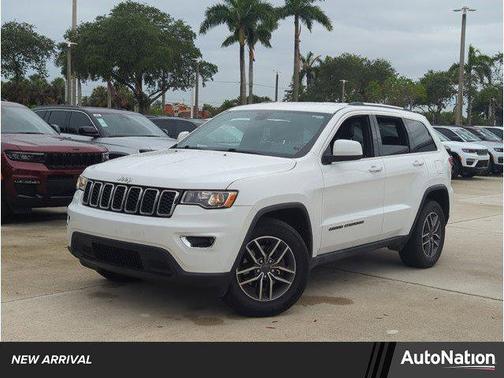 2020 Jeep Grand Cherokee Laredo