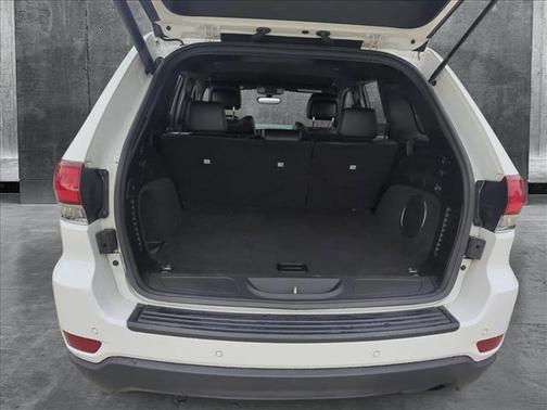 2020 Jeep Grand Cherokee Laredo