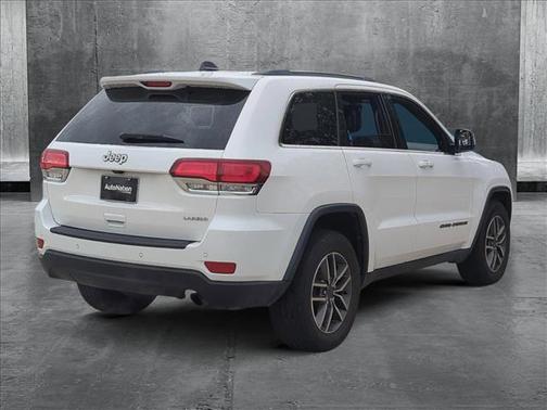 2020 Jeep Grand Cherokee Laredo