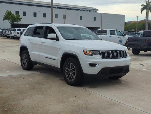 2020 Jeep Grand Cherokee Laredo