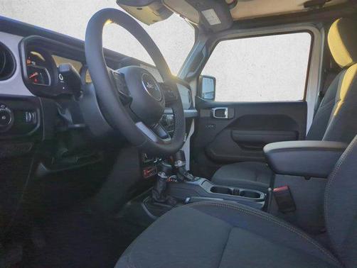 Bright White Clearcoat 2026 Jeep Wrangler Willys