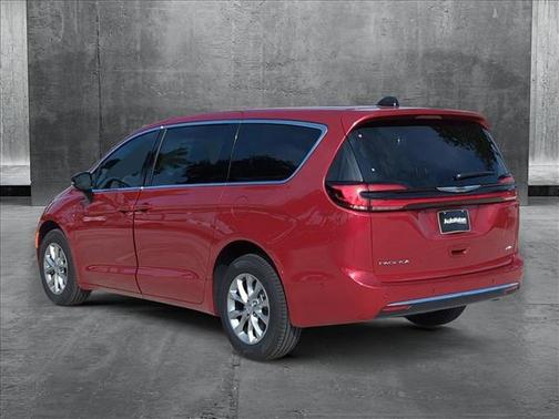 2025 Chrysler Pacifica L