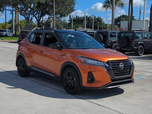 2023 Nissan Kicks SR