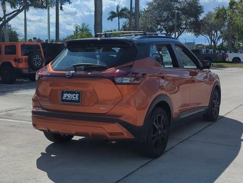 2023 Nissan Kicks SR