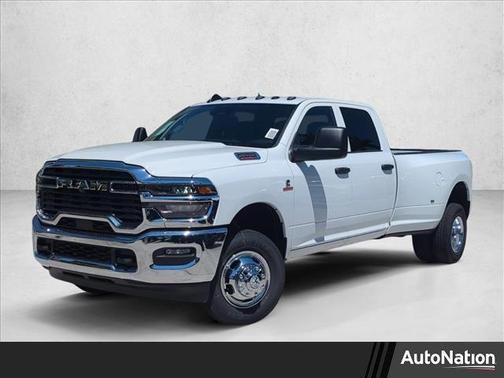 Bright White Clearcoat 2026 RAM 3500 Tradesman Crew Cab 4x4 8' Box