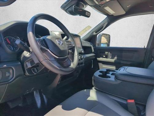 Bright White Clearcoat 2026 RAM 3500 Tradesman Crew Cab 4x4 8' Box