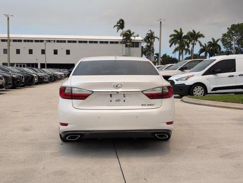 Eminent White Pearl 2018 Lexus ES 350 Base