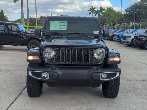 2025 Jeep Gladiator Sport S