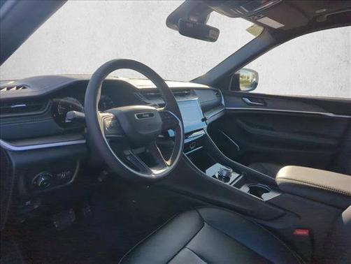 Diamond Black Crystal Pearlcoat 2026 Jeep Grand Cherokee Limited