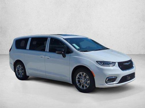 Bright White Clearcoat 2026 Chrysler Pacifica Limited