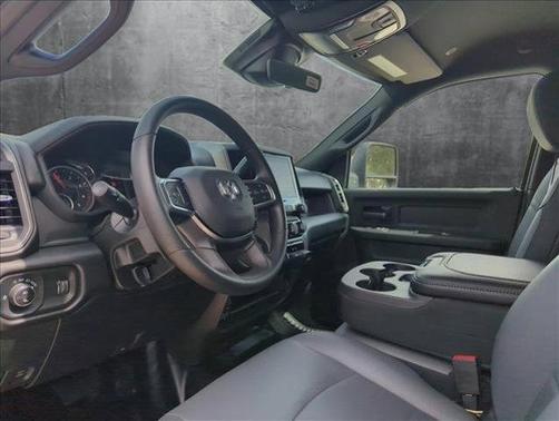 2025 RAM 2500 Tradesman Crew Cab 4x4 6'4' Box
