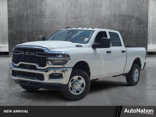2025 RAM 2500 Tradesman Crew Cab 4x4 6'4' Box