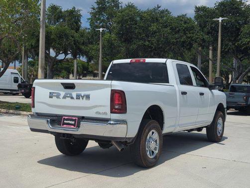2025 RAM 2500 Tradesman Crew Cab 4x4 6'4' Box