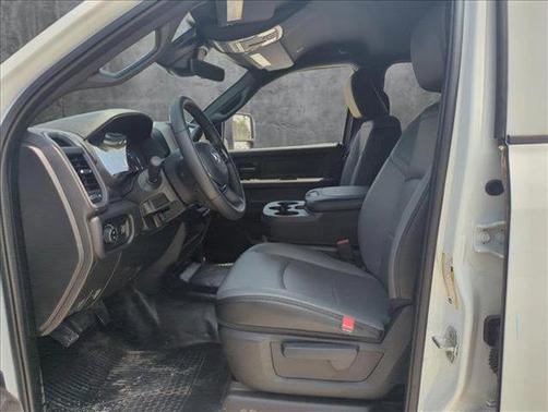 2025 RAM 2500 Tradesman Crew Cab 4x4 6'4' Box