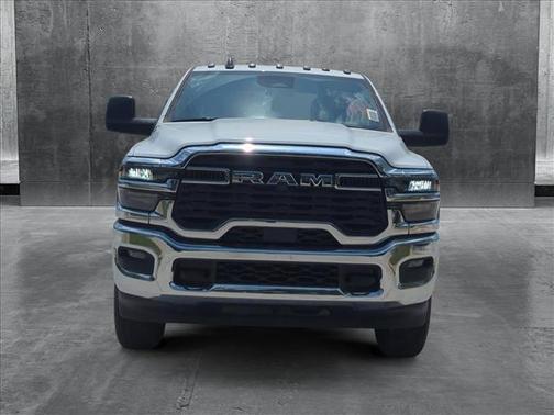 2025 RAM 2500 Tradesman Crew Cab 4x4 6'4' Box