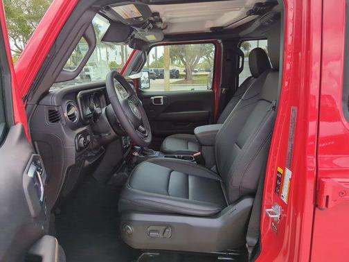 2025 Jeep Gladiator High Tide